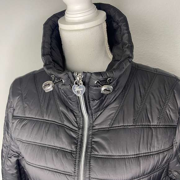 Guess Puffer Jacket, Size L, 25”H x 20” pit to pit and 24” sleeve - Picture 6 of 10